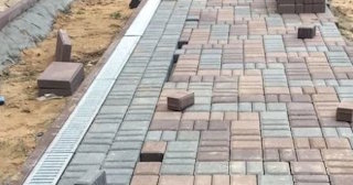 Укладка плитки на дорожке в Тайшете от 831 руб. - доступная стоимость