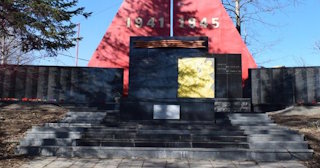Профессиональное благоустройство памятников в Тайшете в октябре