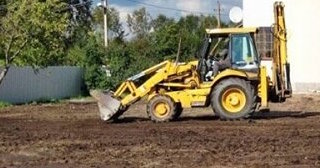 Выравнивание рельефа в Тайшете в октябре