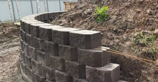 Установка подпорной стенки в Тайшете в октябре